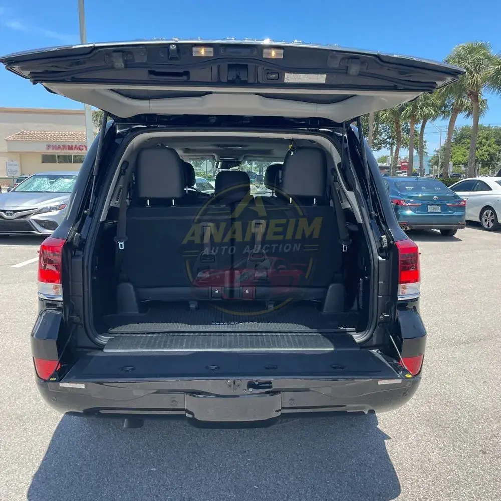 2018 Toyota Land Cruiser Base