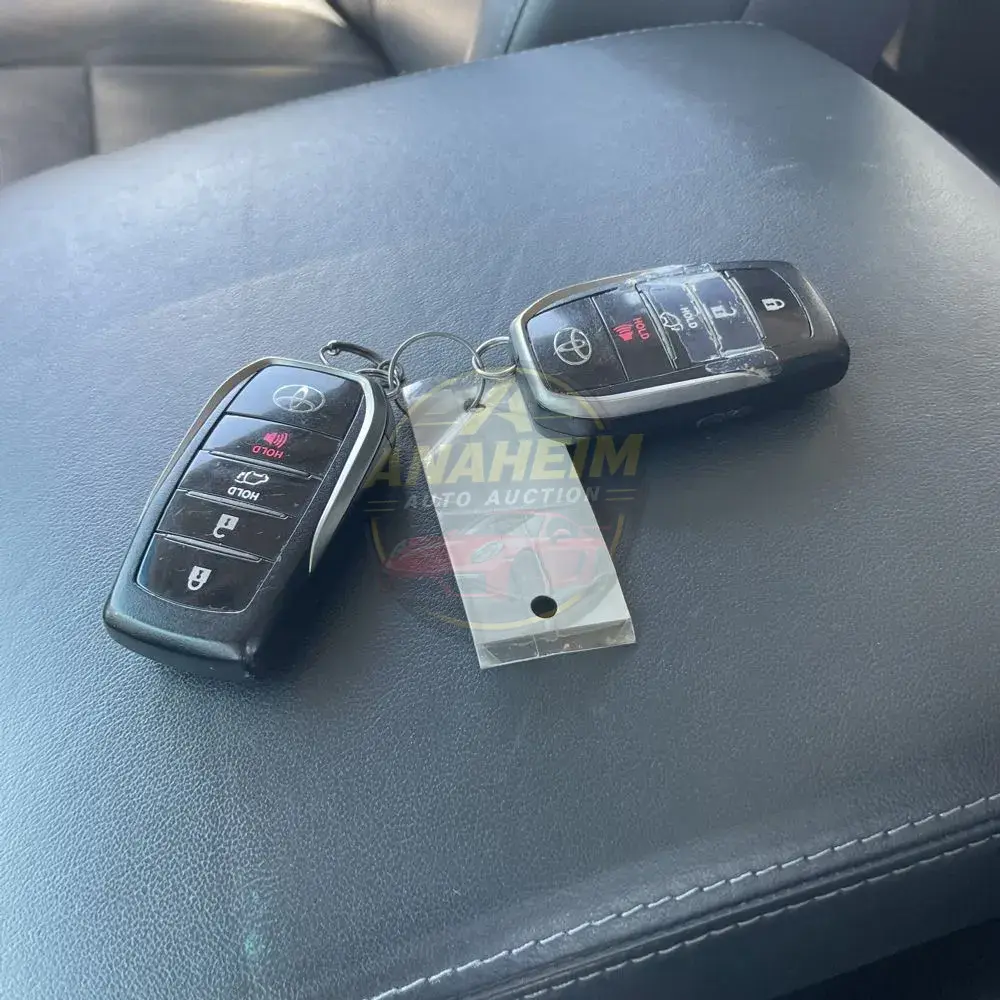 2018 Toyota Land Cruiser Base