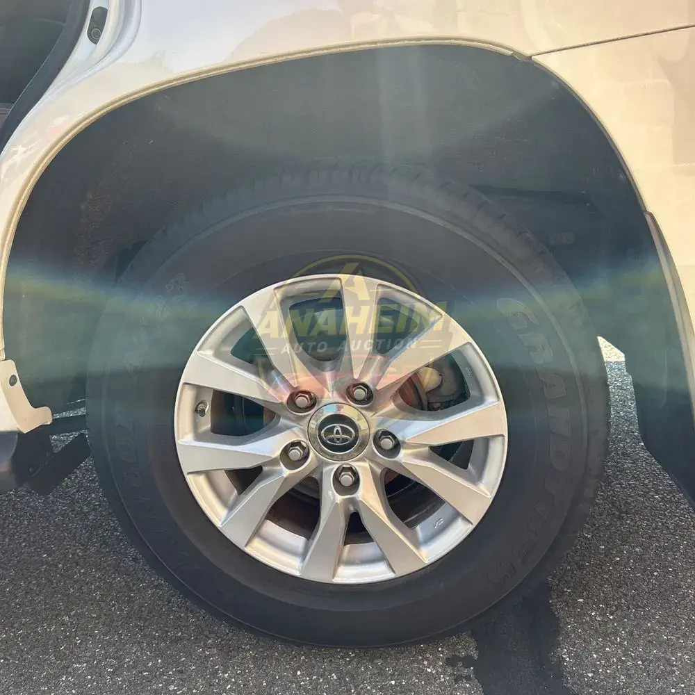 2019 Toyota Land Cruiser Base
