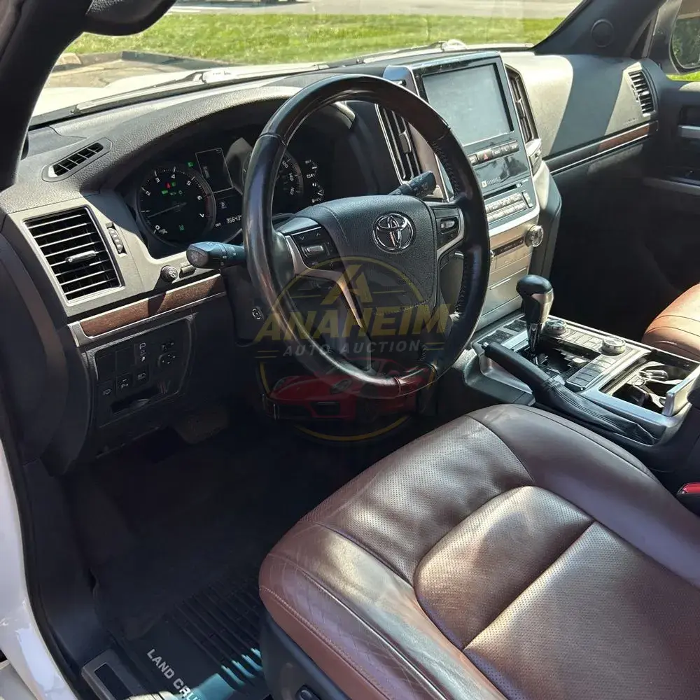 2019 Toyota Land Cruiser Base