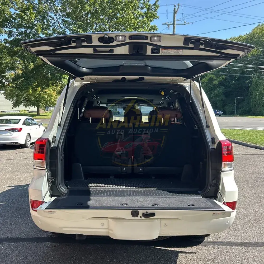 2019 Toyota Land Cruiser Base