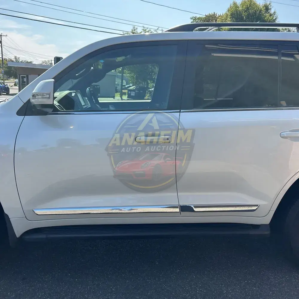 2019 Toyota Land Cruiser Base