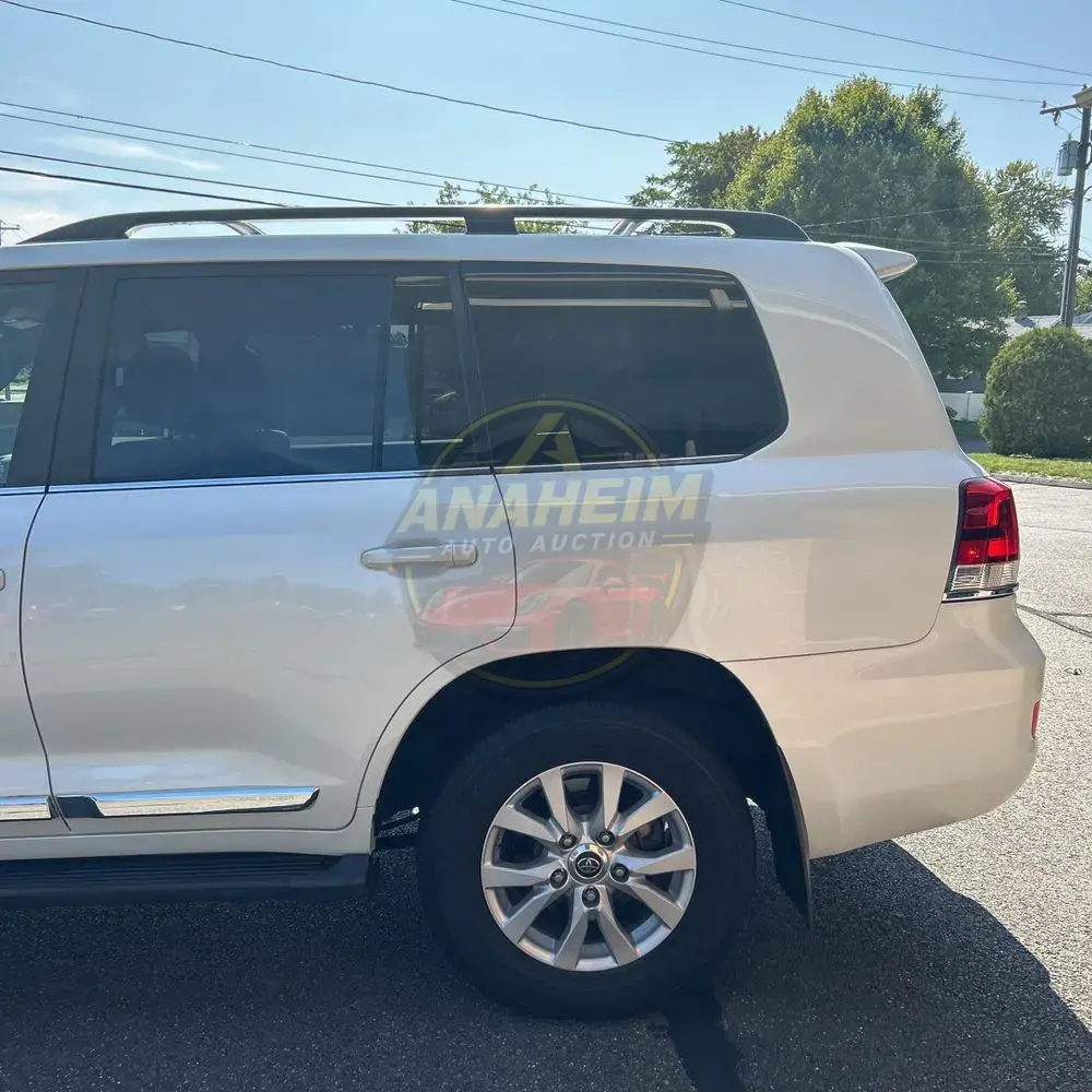 2019 Toyota Land Cruiser Base
