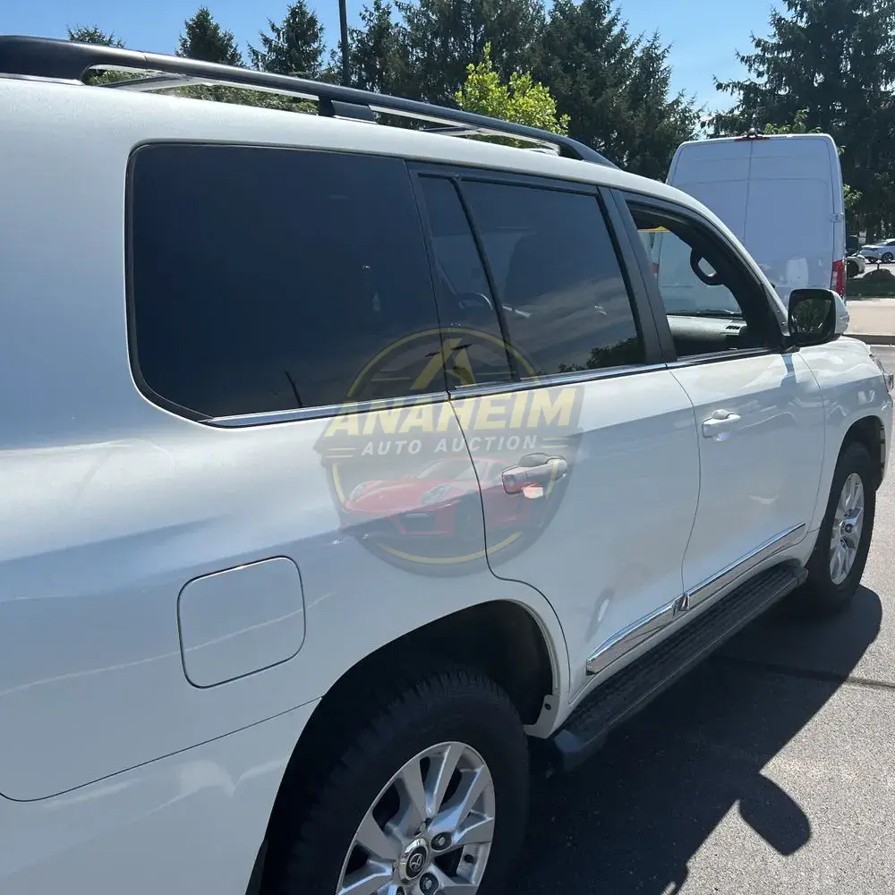 2019 Toyota Land Cruiser Base