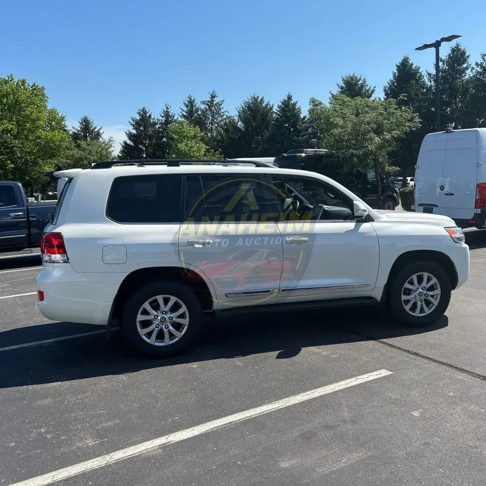 2019 Toyota Land Cruiser Base