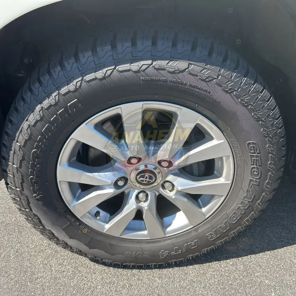 2019 Toyota Land Cruiser Base