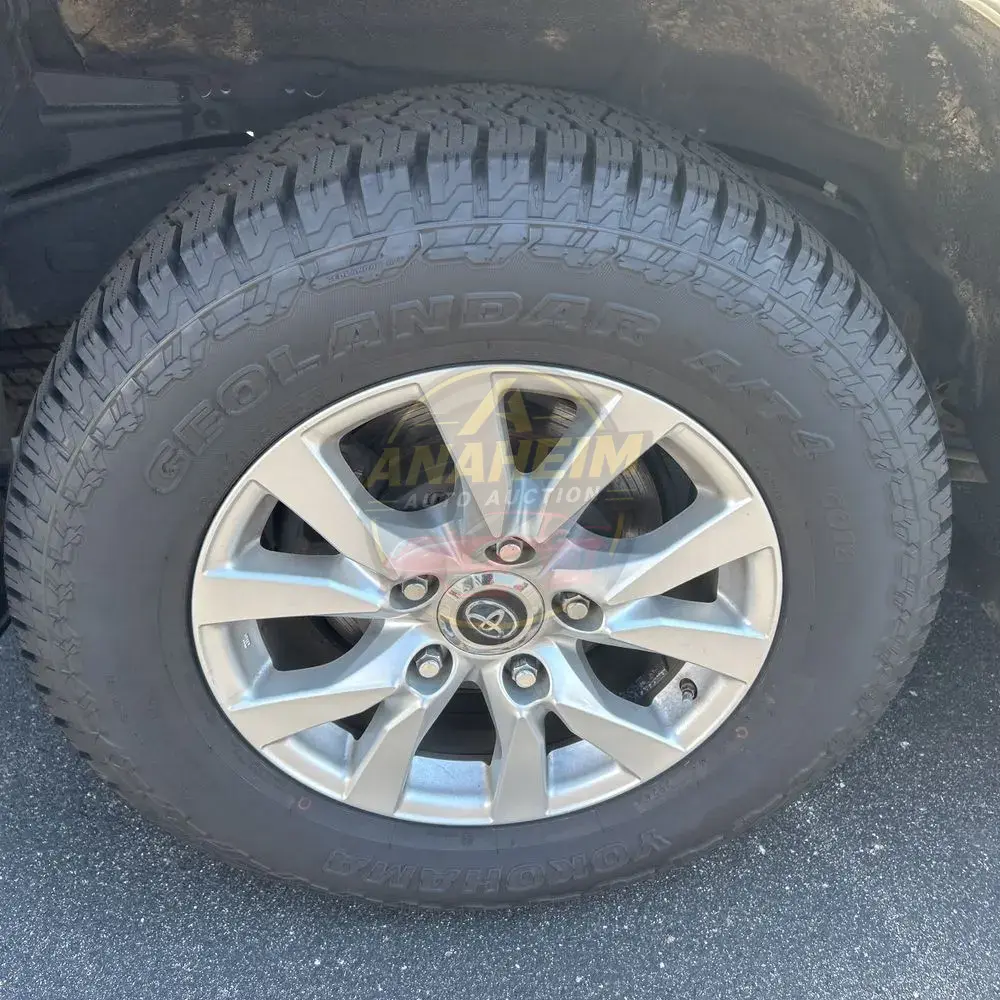 2019 Toyota Land Cruiser Base