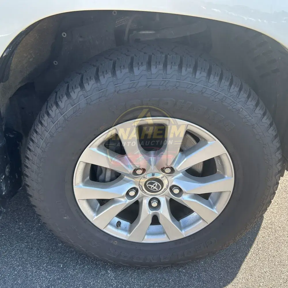 2019 Toyota Land Cruiser Base