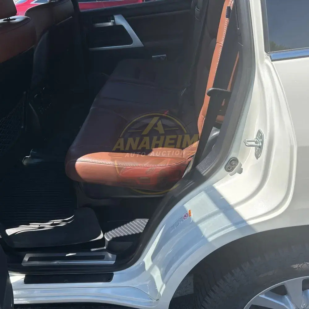 2019 Toyota Land Cruiser Base