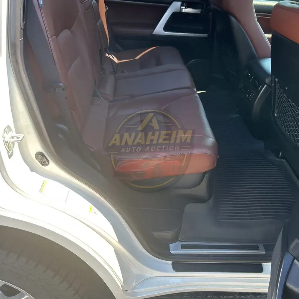 2019 Toyota Land Cruiser Base