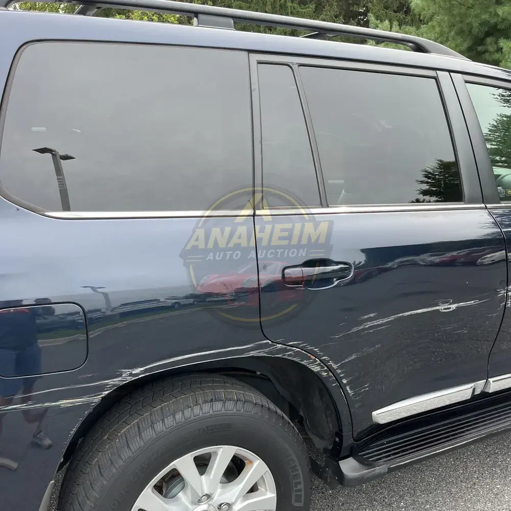 2016 Toyota Land Cruiser Base