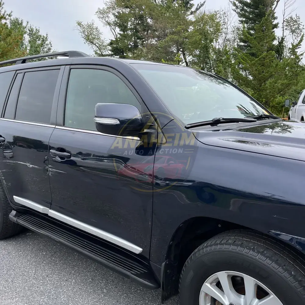 2016 Toyota Land Cruiser Base