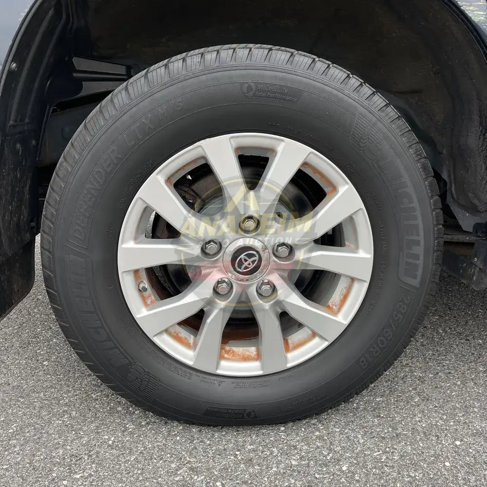 2016 Toyota Land Cruiser Base