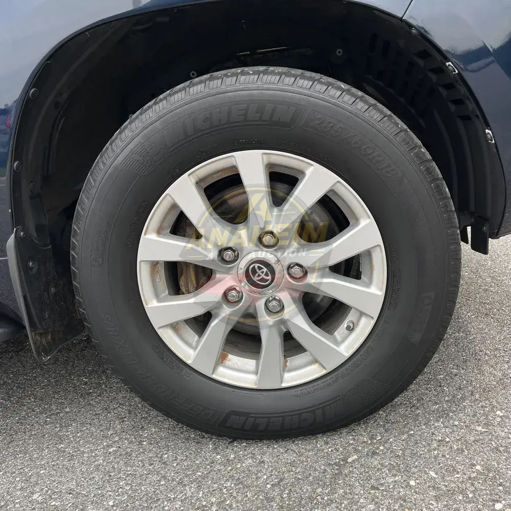 2016 Toyota Land Cruiser Base