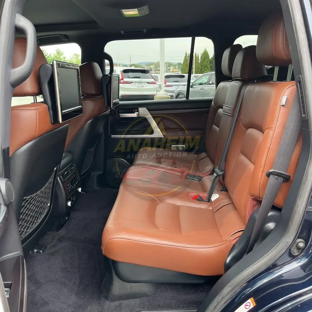2016 Toyota Land Cruiser Base