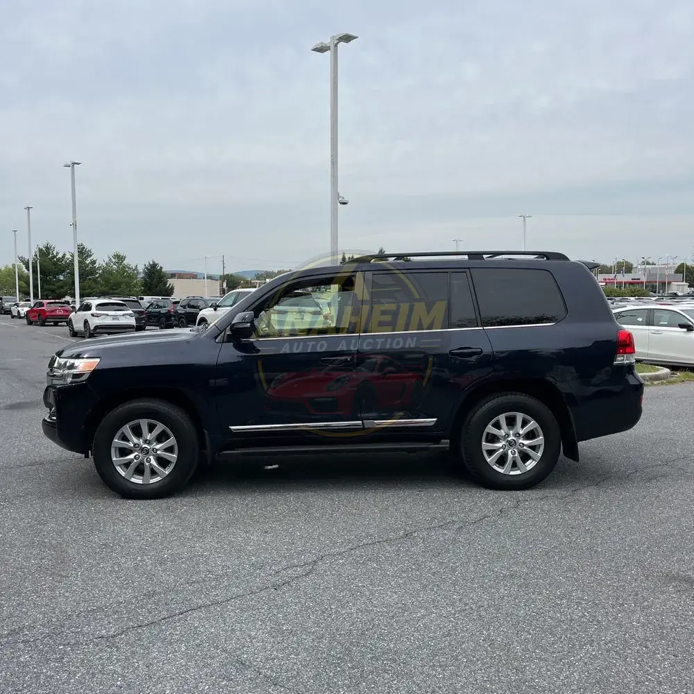 2016 Toyota Land Cruiser Base