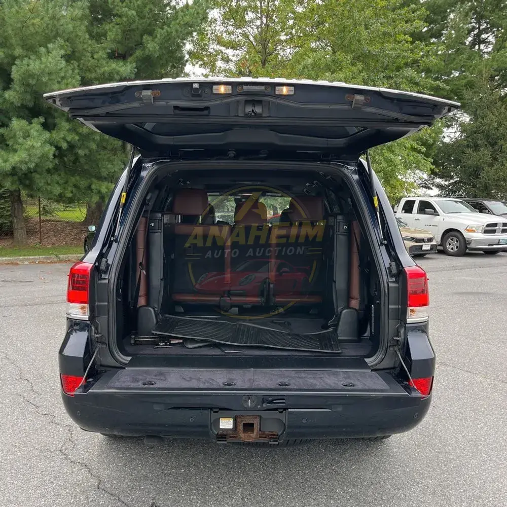 2016 Toyota Land Cruiser Base