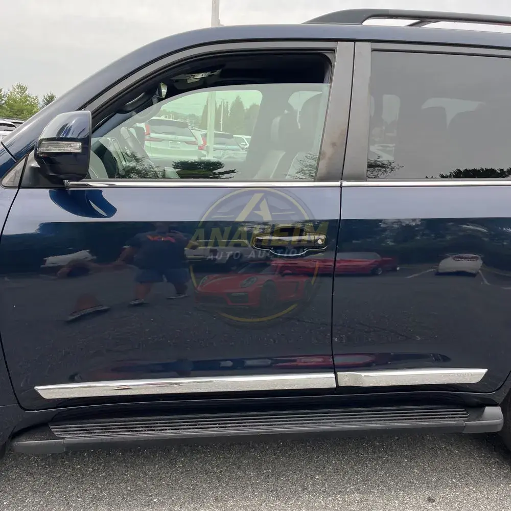 2016 Toyota Land Cruiser Base