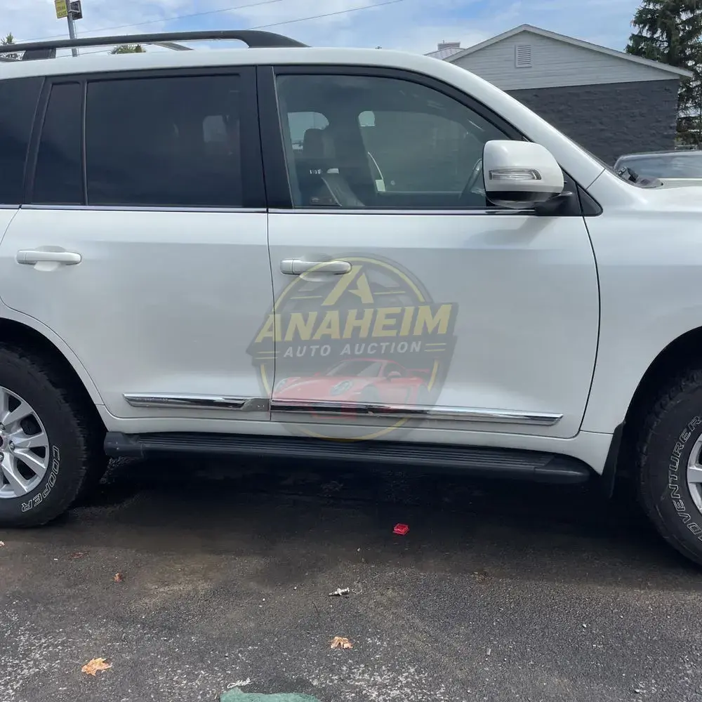 2017 Toyota Land Cruiser