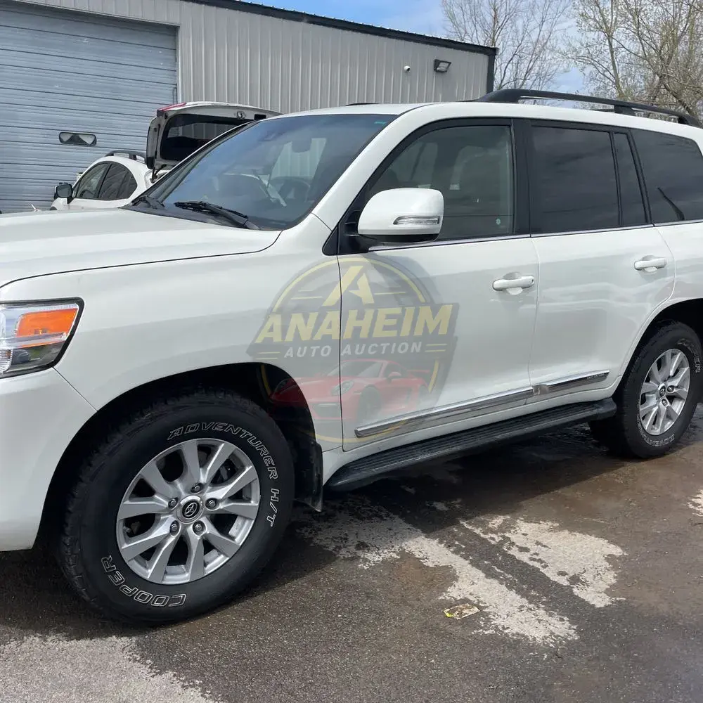 2017 Toyota Land Cruiser