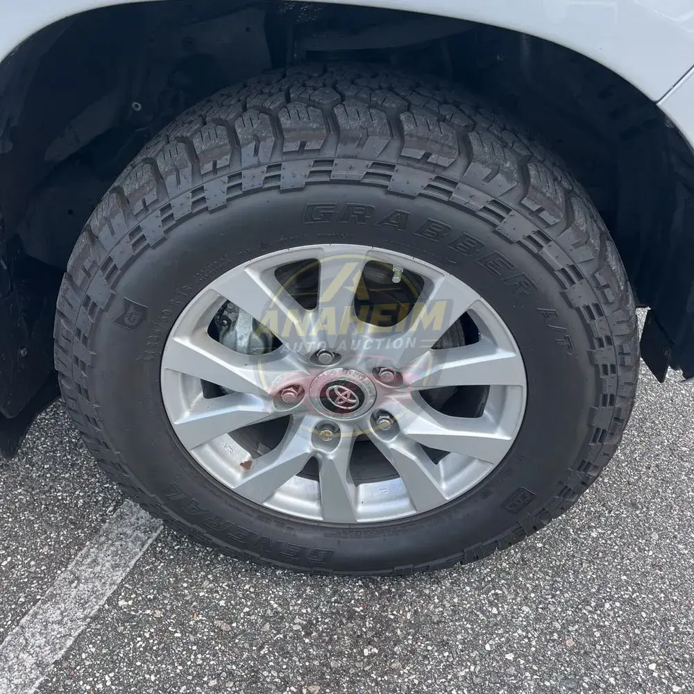 2020 Toyota Land Cruiser Base