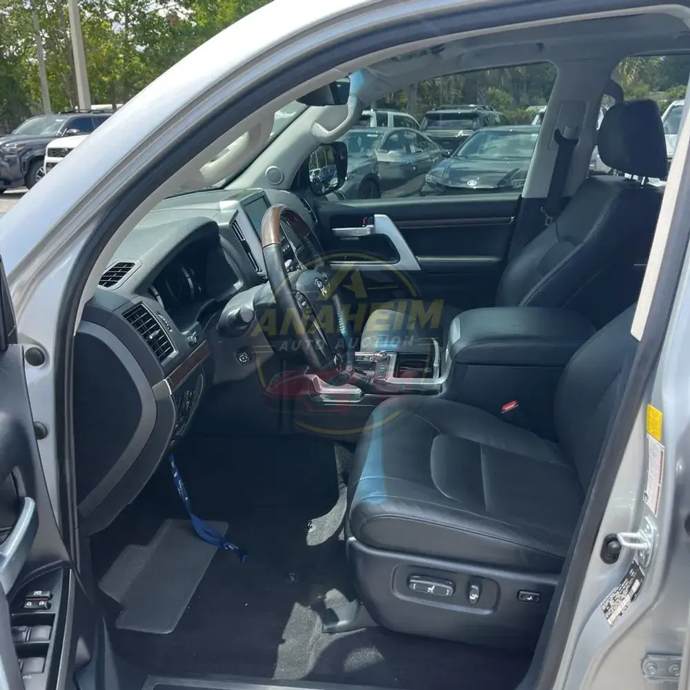 2020 Toyota Land Cruiser Base