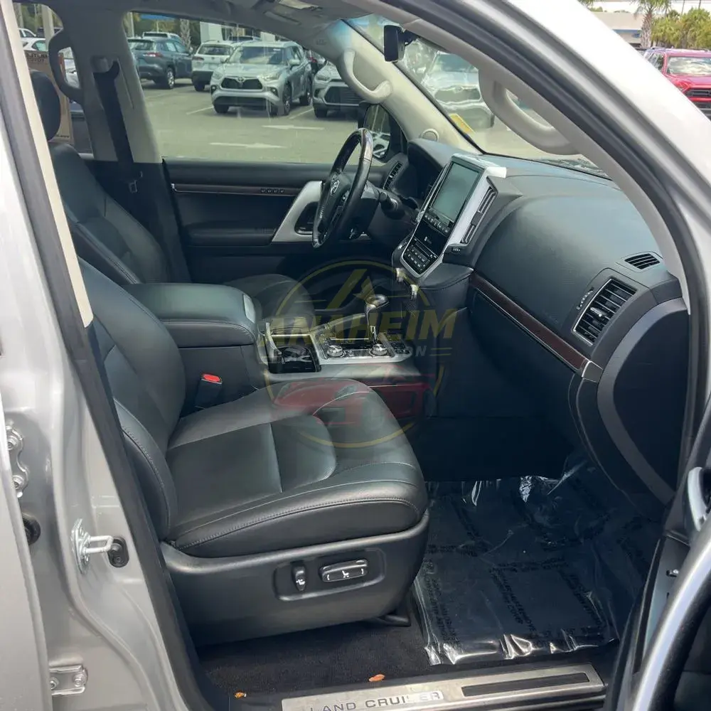 2020 Toyota Land Cruiser Base