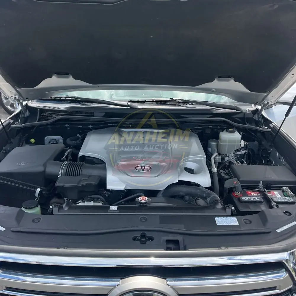 2020 Toyota Land Cruiser Base