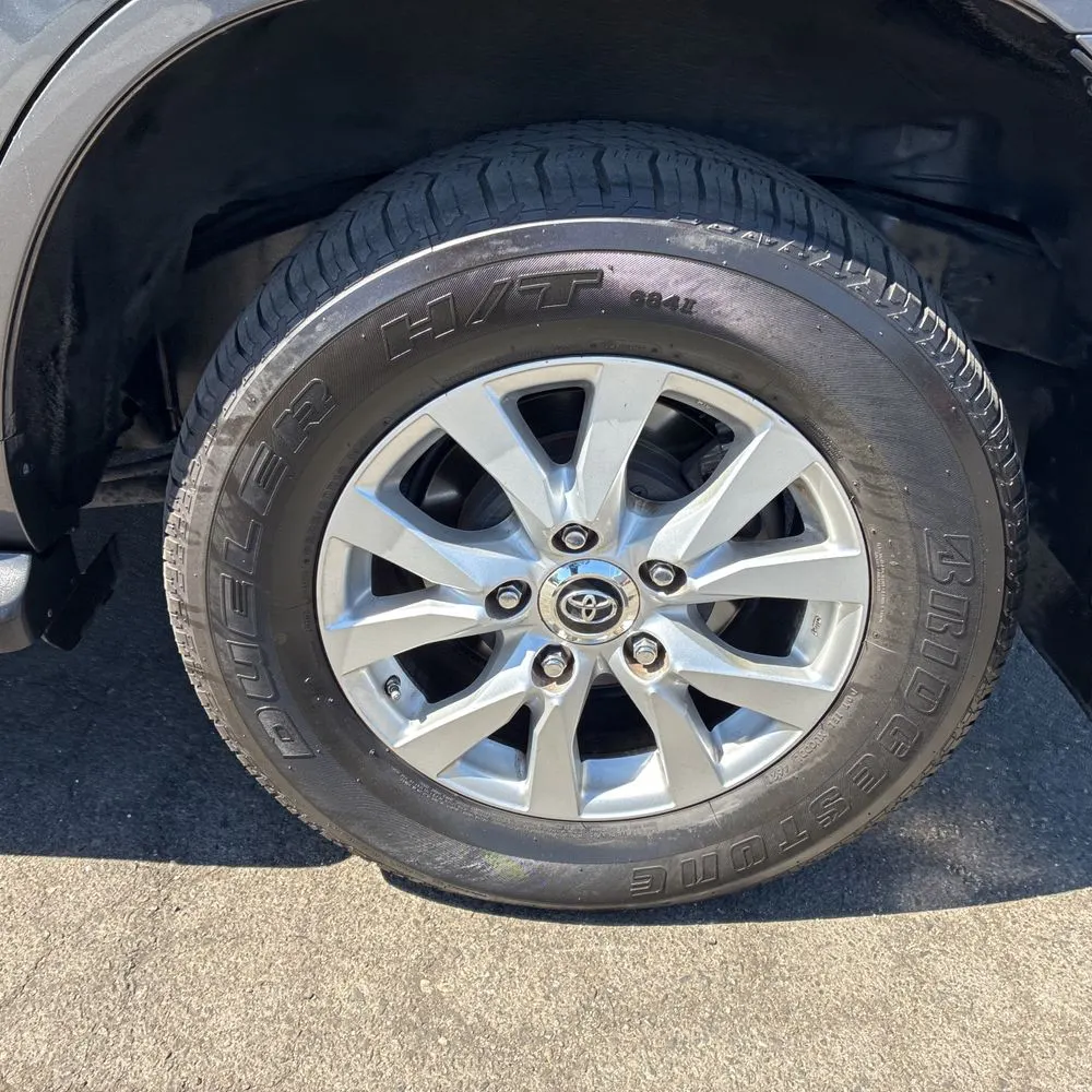 2018 Toyota Land Cruiser Base