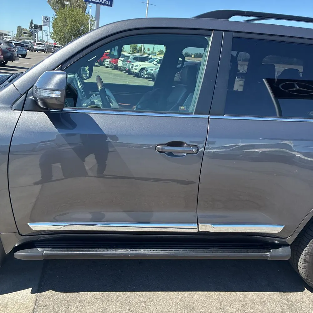 2018 Toyota Land Cruiser Base