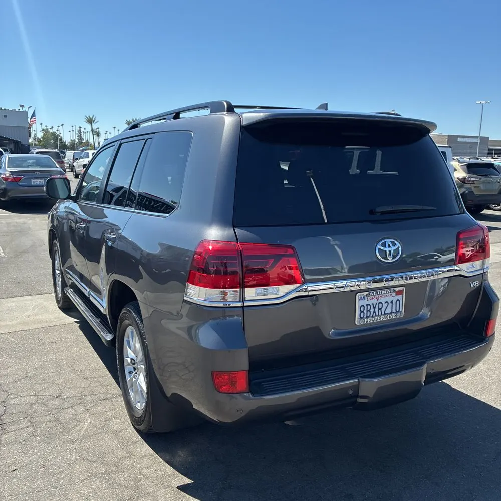 2018 Toyota Land Cruiser Base
