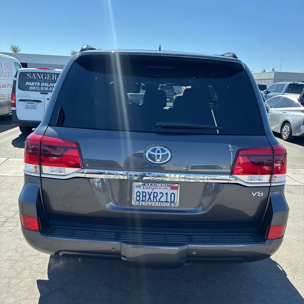 2018 Toyota Land Cruiser Base