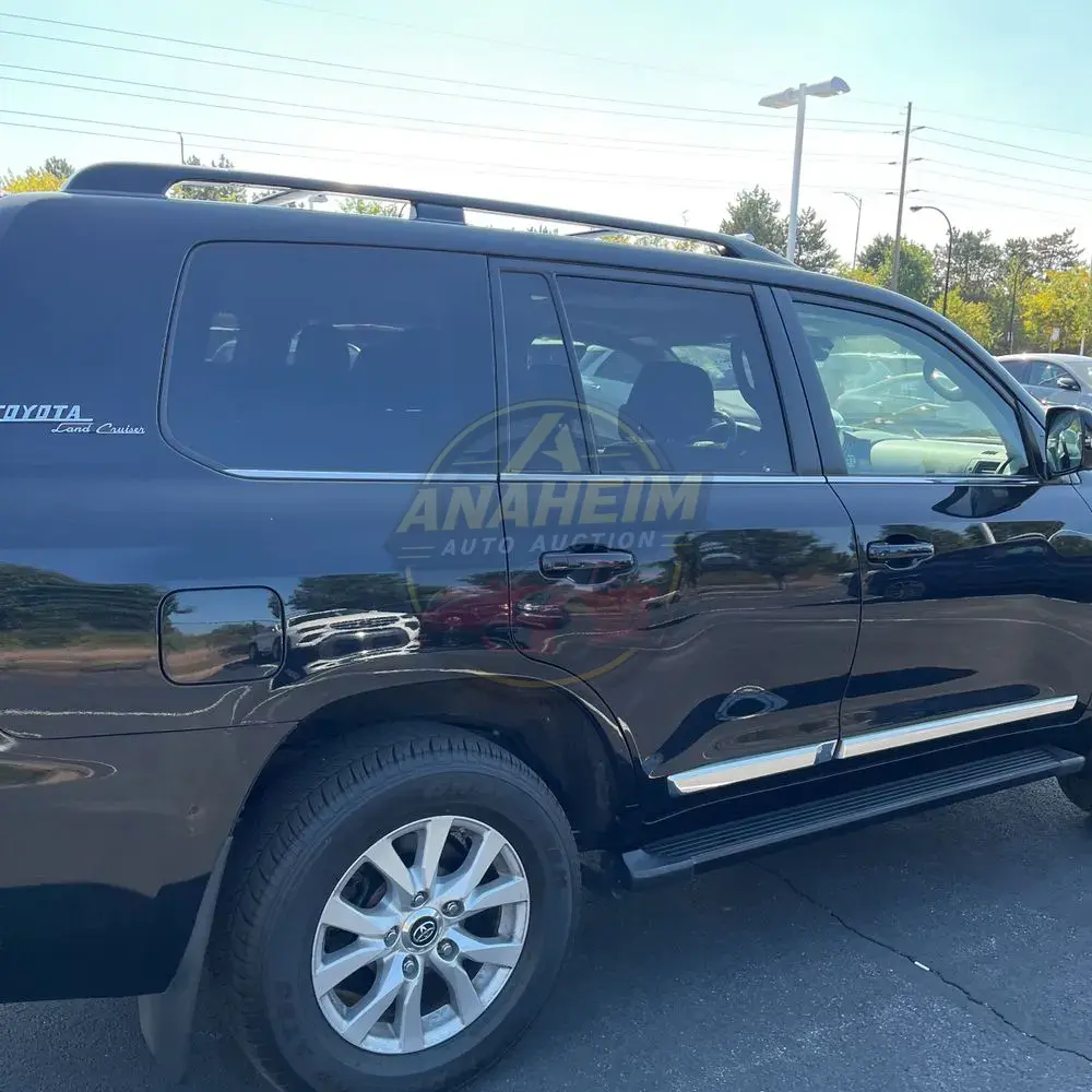 2020 Toyota Land Cruiser Base