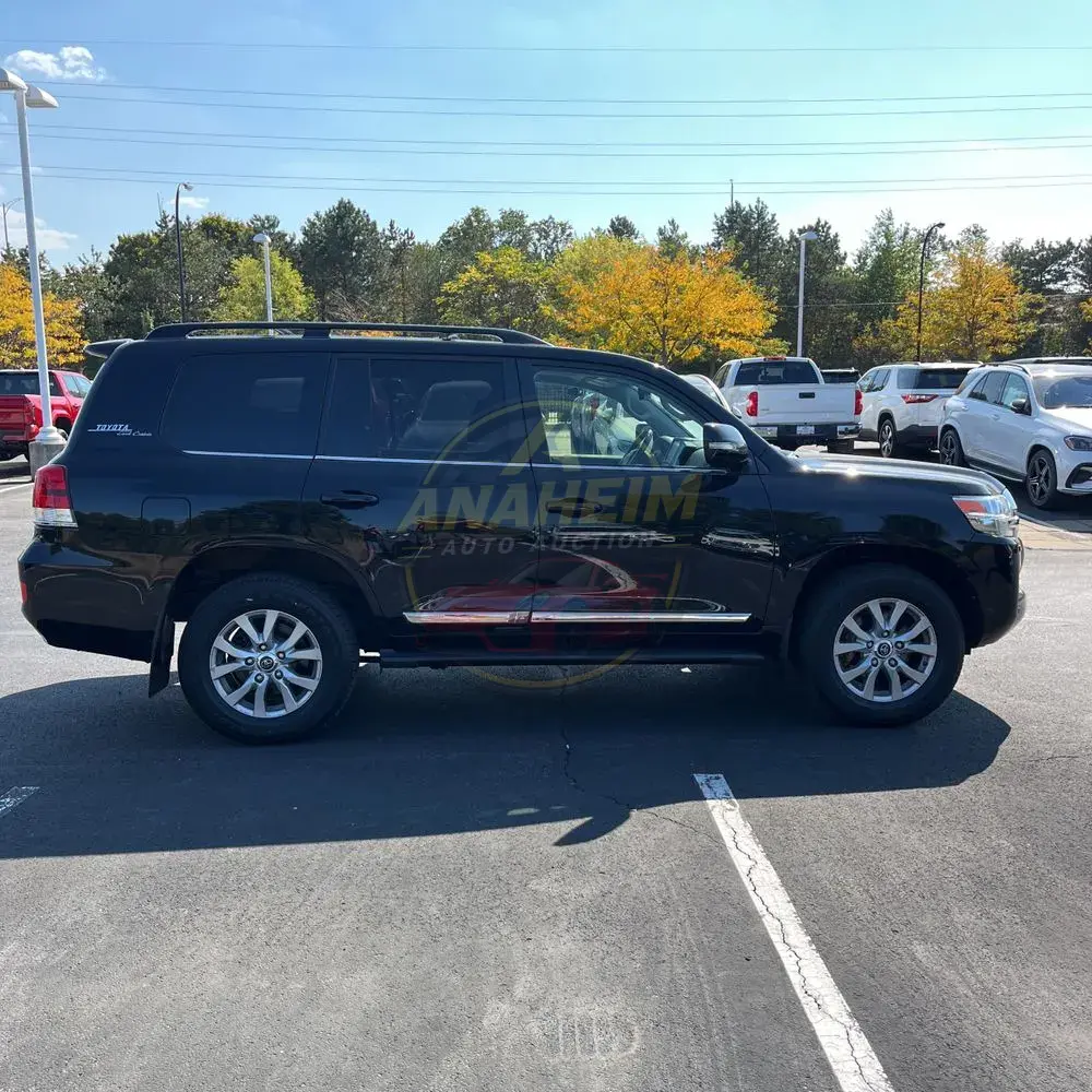 2020 Toyota Land Cruiser Base