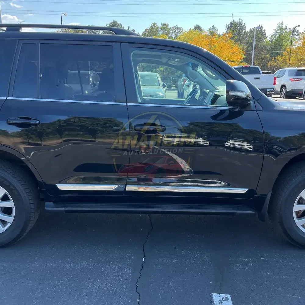 2020 Toyota Land Cruiser Base
