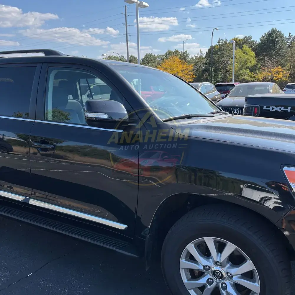 2020 Toyota Land Cruiser Base