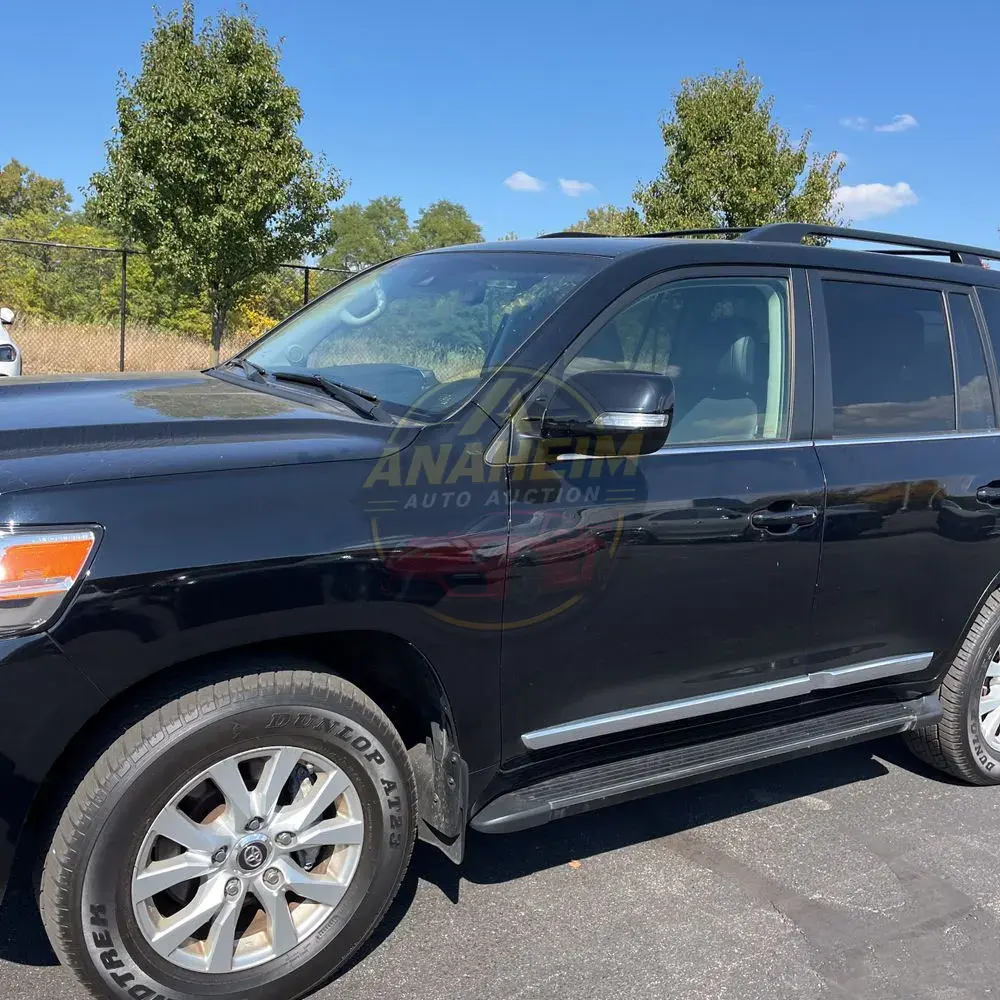 2020 Toyota Land Cruiser Base