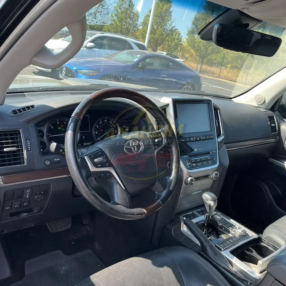 2020 Toyota Land Cruiser Base
