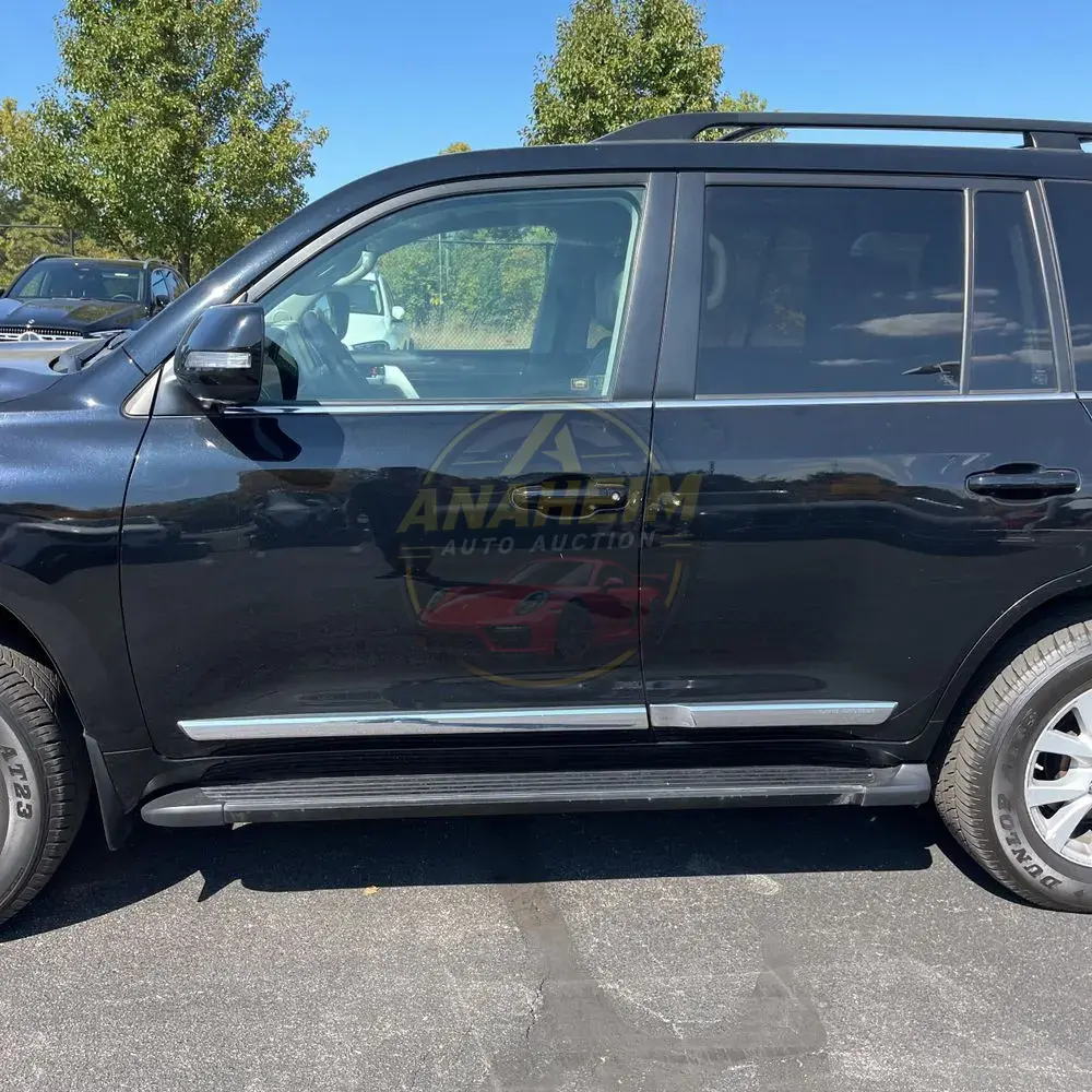 2020 Toyota Land Cruiser Base