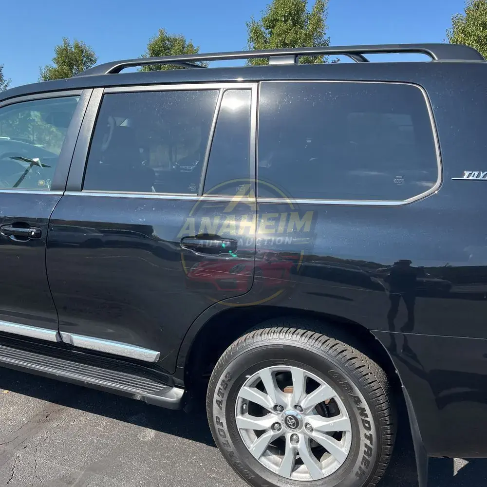 2020 Toyota Land Cruiser Base