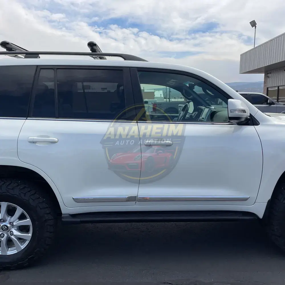 2019 Toyota Land Cruiser Base