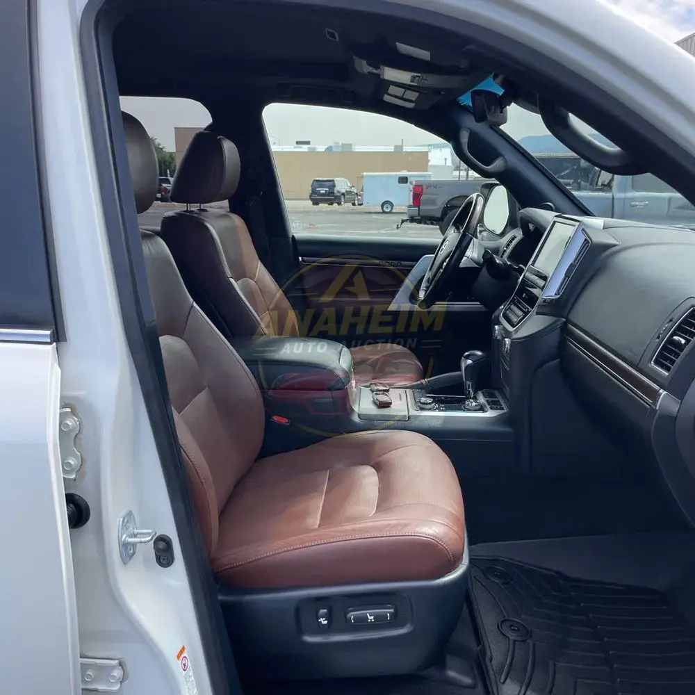 2019 Toyota Land Cruiser Base
