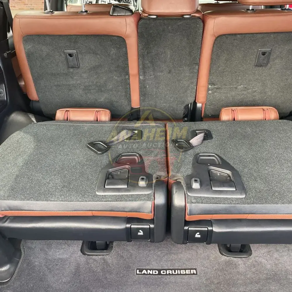 2019 Toyota Land Cruiser Base