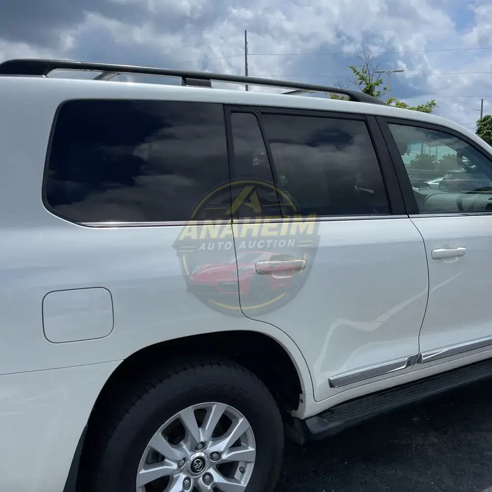 2020 Toyota Land Cruiser Base