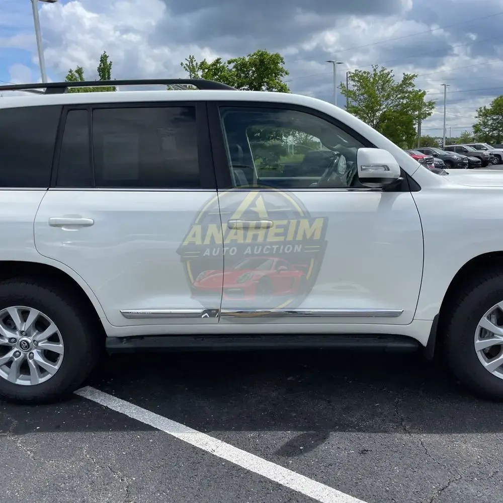 2020 Toyota Land Cruiser Base