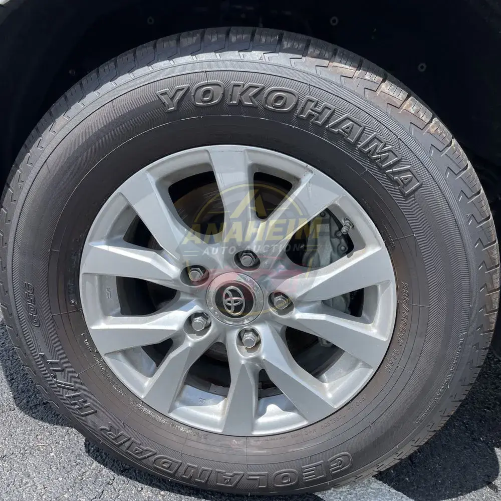 2020 Toyota Land Cruiser Base