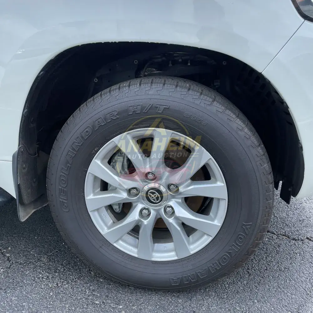 2020 Toyota Land Cruiser Base