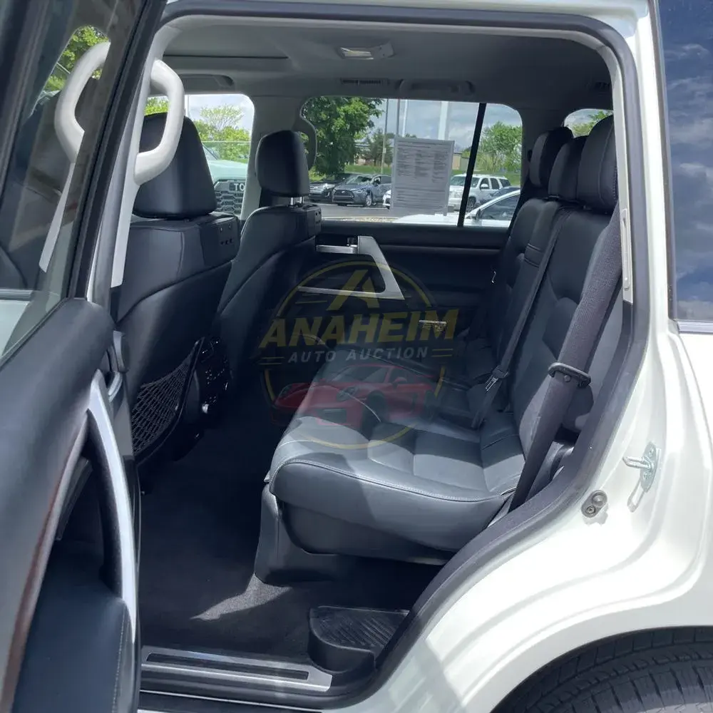 2020 Toyota Land Cruiser Base