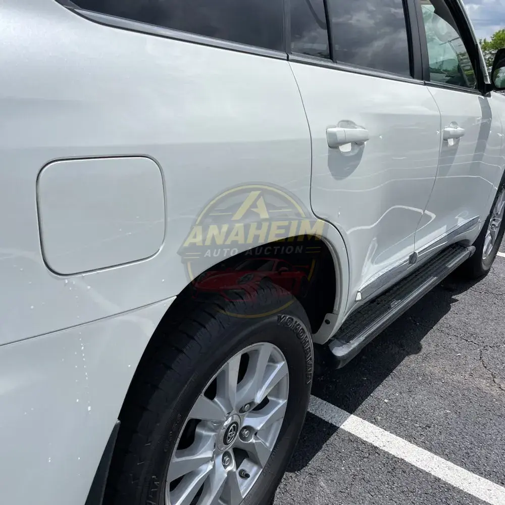 2020 Toyota Land Cruiser Base