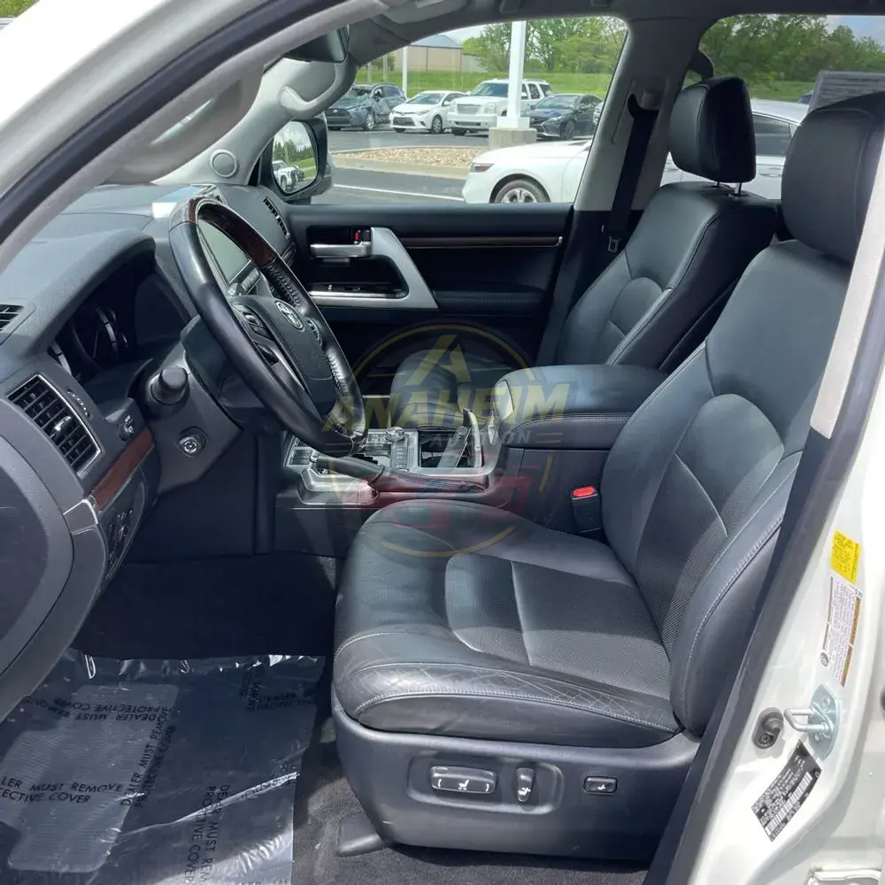 2020 Toyota Land Cruiser Base